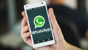Как добавить контакт в WhatsApp